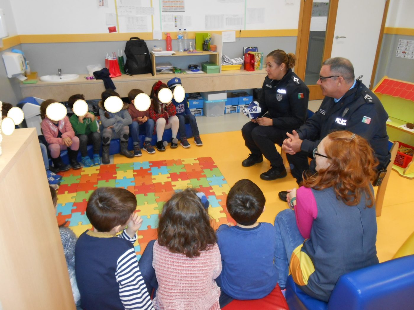 Polícia